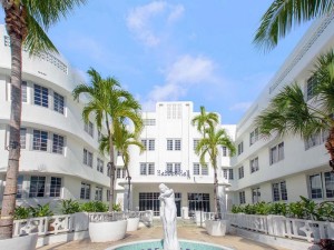  Vacation Hub International | AxelBeach Miami South Beach - Adults Only Room