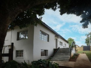 Vacation Hub International | Water Mill Guest House Room