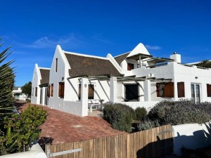  Vacation Hub International | SeaHouse Room