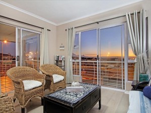 Vacation Hub International | Dolphin Ridge 108 by HostAgents Room