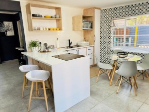  Vacation Hub International | Lemon Ivy Guesthouse Room