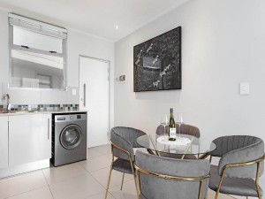  Vacation Hub International | Urban Oasis at Apex Room