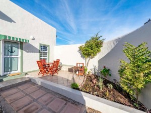  Vacation Hub International | Country at Sea Room