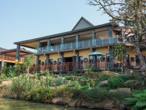  Vacation Hub International | The Lazy Moose Restaurant & Lodge Room