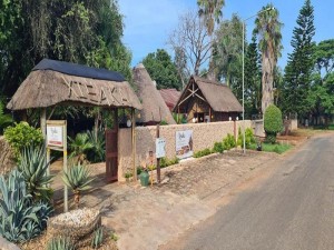  Vacation Hub International | Xisaka Guest House Room