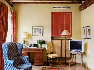  Vacation Hub International | Martin's Relais Room