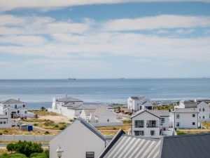  Vacation Hub International | Forever Blue Room