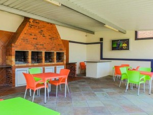  Vacation Hub International | 65OnLagoonDrive 5 sleeper Self-catering Unit Room