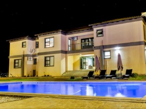  Vacation Hub International | Sagwadi Hotel Room