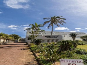  Vacation Hub International | 302 Ben Siesta Room