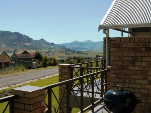  Vacation Hub International | Views in Clarens Room