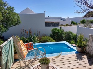  Vacation Hub International | Hocus Pocus Cottage Room