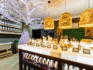  Vacation Hub International | Royal Tree Spa and Guesthouse Room
