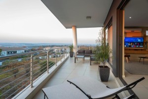  Vacation Hub International | CAG The Hub Bryanston Room
