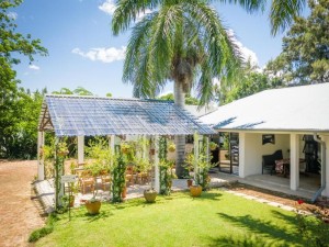  Vacation Hub International | Francine’s Farmhouse & Venue Room