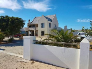  Vacation Hub International | Bahama Self-Catering Long Acres Room