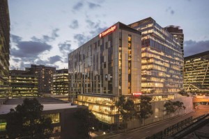  Vacation Hub International | Travelodge Hotel Melbourne Docklands Room