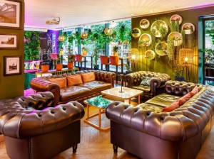 Vacation Hub International | Mercure London Bridge Room