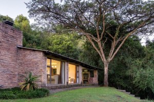  Vacation Hub International | Drakensberg Creek Cottage & Drakensberg Vultures View Room