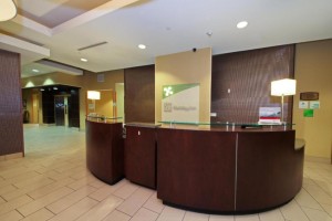  Vacation Hub International | Holiday Inn Titusville/Kennedy Room