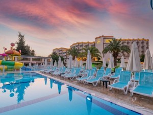  Vacation Hub International | Amara Family Resort Room