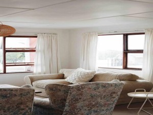  Vacation Hub International | Sweet & Simple Beach Cottage Room