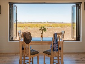  Vacation Hub International | Lermitage Game Lodge - Solar Power Room