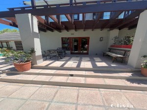  Vacation Hub International | Pinoak Cottages - Constantia Room