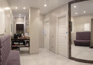  Vacation Hub International | Roman Holidays Boutique Room