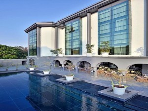  Vacation Hub International | Radisson Blu Atria Bengaluru Room
