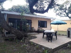  Vacation Hub International | Milkwood Beach Cottages Room