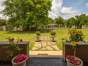  Vacation Hub International | Africlassic Harrismith -  Guest House Room