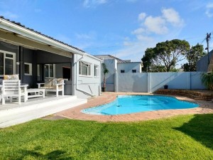  Vacation Hub International | Luxury Living On Westview Room