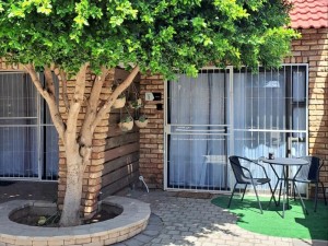  Vacation Hub International | Hillcrest Hosting AirBnB Room