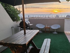  Vacation Hub International | Beach, Sand, Table Mountain Room