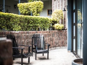  Vacation Hub International | B at Home Guest House Room