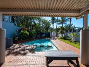  Vacation Hub International | Cozy, 2 bedroom beachfront apartment Room
