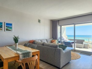  Vacation Hub International | Dolphin Delight Room