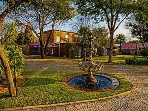  Vacation Hub International | Butlers Crown Room