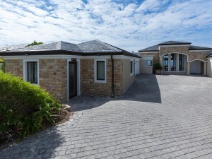  Vacation Hub International | Knysna Breakwaters Haven Room
