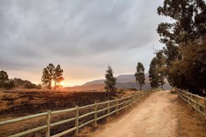  Vacation Hub International | Luxury Farm Cottage in the Berg Room