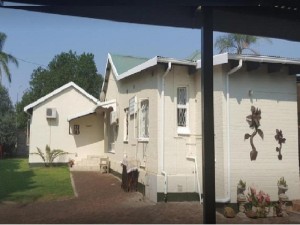  Vacation Hub International | Alexandra Bed & Breakfast Room