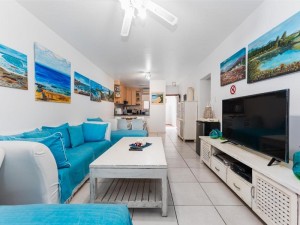  Vacation Hub International | 12 Ihlati Lodge, Wakenshaw Room