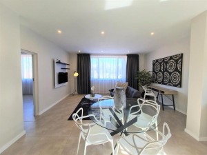  Vacation Hub International | MINT Apartments Greenside Room