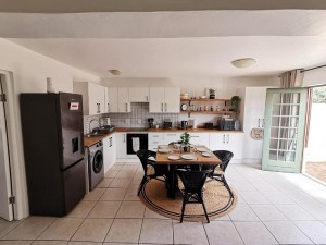  Vacation Hub International | Beachfront apartment in a secure complex Room