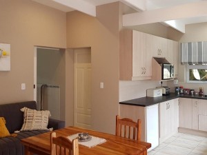  Vacation Hub International | Tortuga - Peaceful Holiday Home with Loadshedding Backup Room