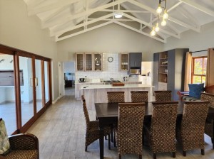  Vacation Hub International | Fish Eagle Bay View, Warmbaths Room