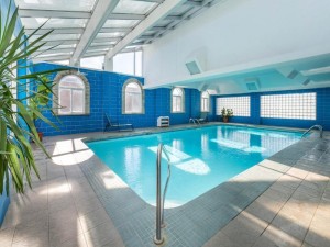 Vacation Hub International | Super 8 by Wyndham Niagara Falls by the Falls Room