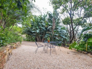 Vacation Hub International | The Blue Door Guesthouse Room